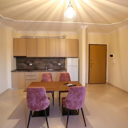 Oasis Residence Vlorë Екстериор снимка