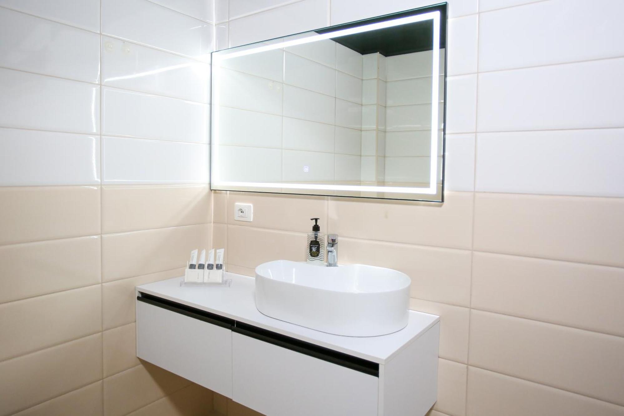 Oasis Residence Vlorë Екстериор снимка