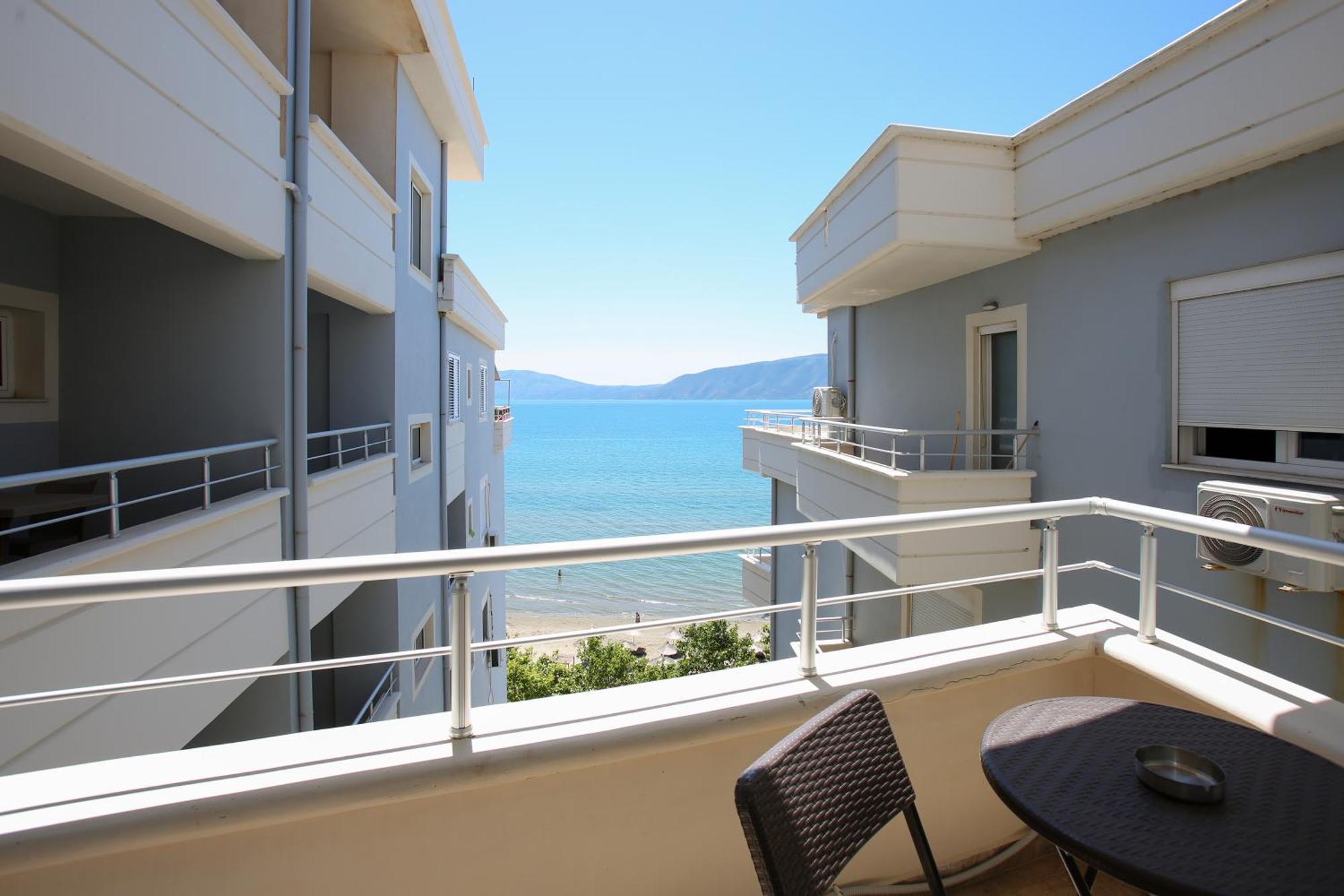 Oasis Residence Vlorë Екстериор снимка